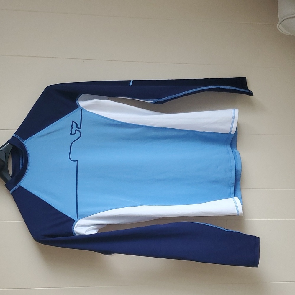 Vineyard Vines Athetlic Top